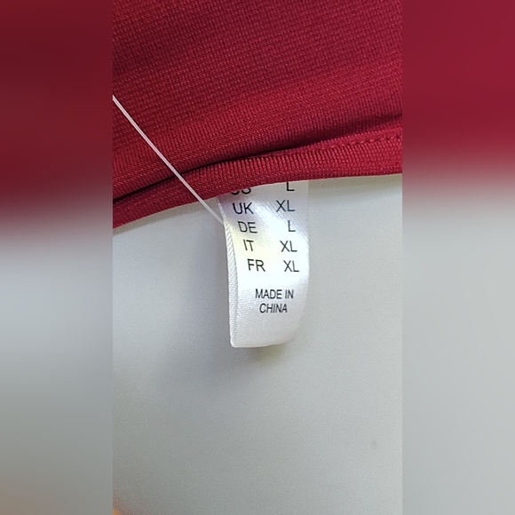 🍷 Attitudes by Renee Burgundy V-Neck Bell Sleeve Top — NWT — Size L 🍷 - Picture 8 of 8